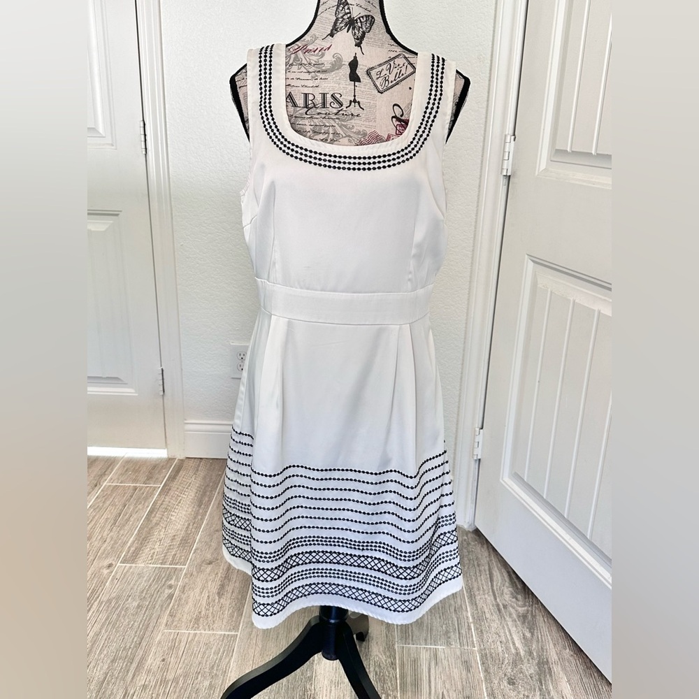 Sunny Girl White and Black Midi Dress